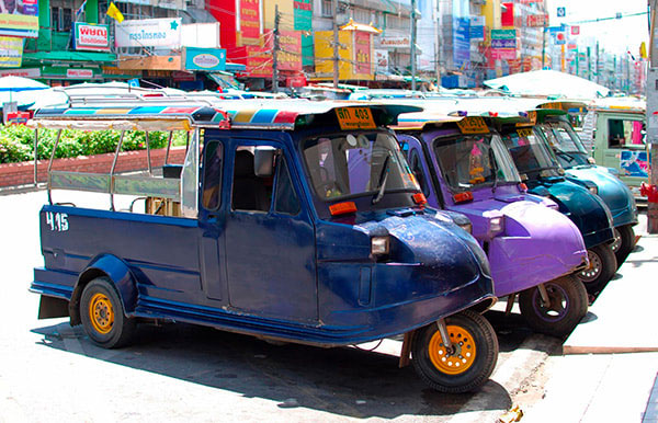 Tuk tuk à Ayutthaya, bonne bouille, mais bas de plafond